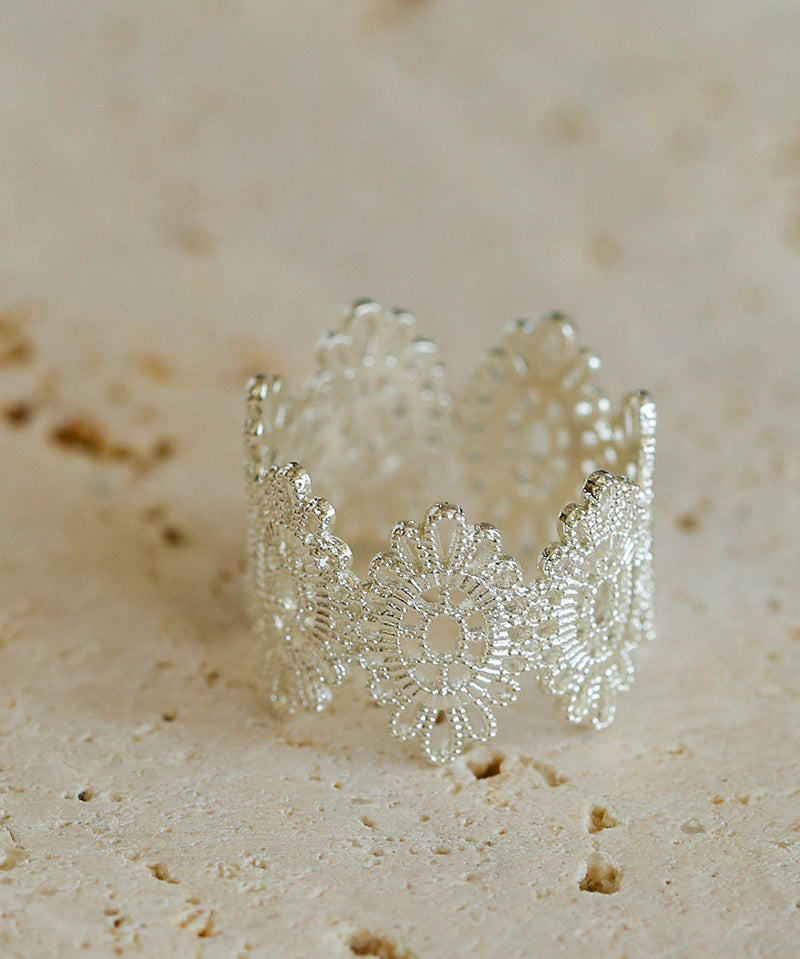 Lace Pattern Diamond Open Ring