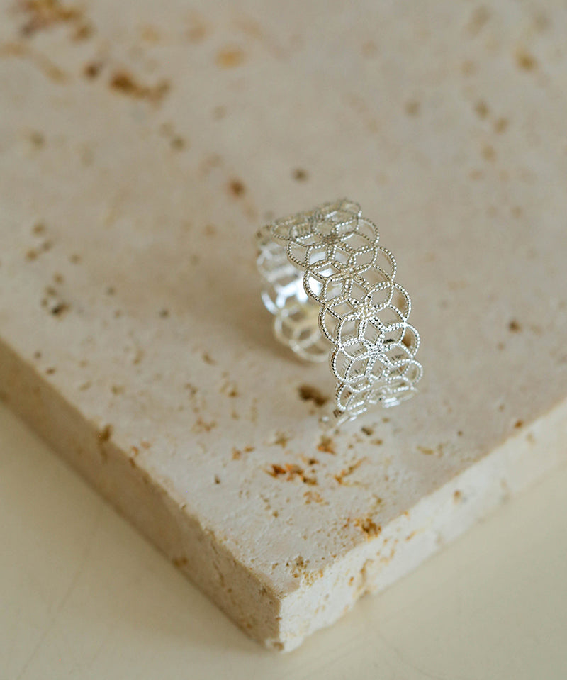 Lace Pattern Diamond Open Ring