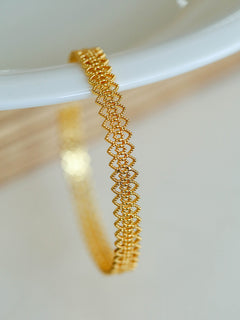 Lace Pattern Diamond Open Bangle