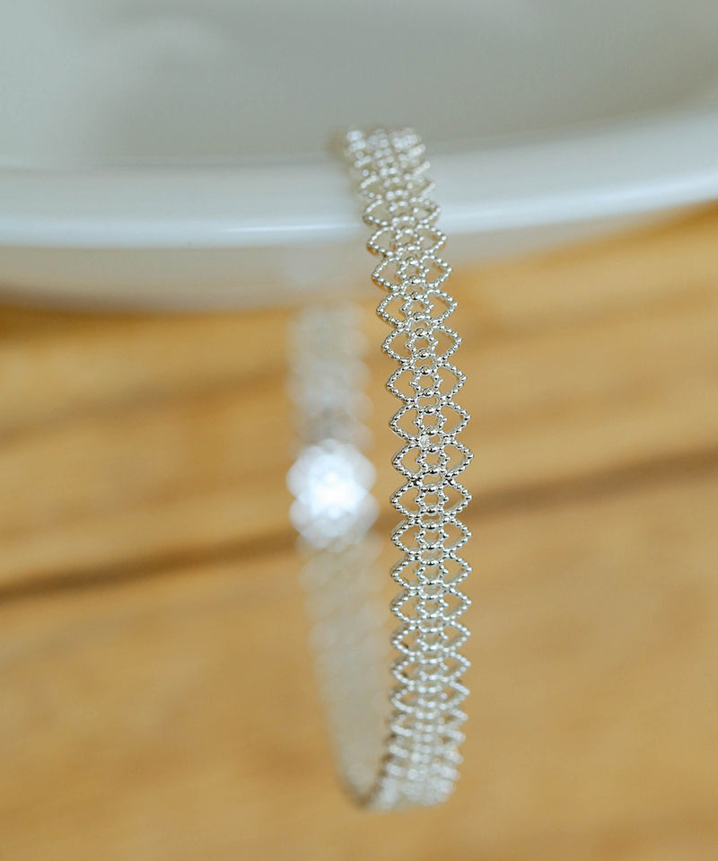 Lace Pattern Diamond Open Bangle