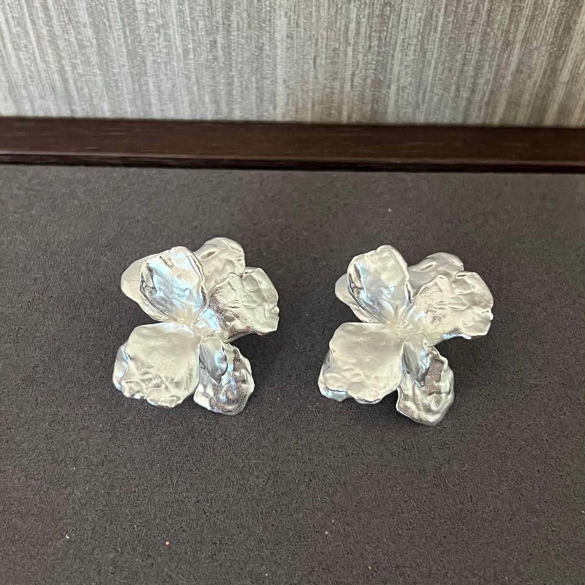 925 Sterling Silver Cool Temperament Three - dimensional Flower Earrings - floysun