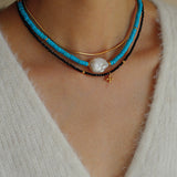 Collana di perle barocche in pietra di colore blu