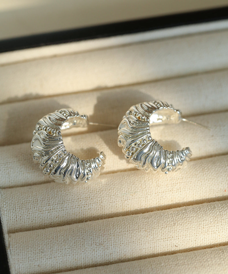 Retro Simple Pleated Design Croissant C-shaped Earrings