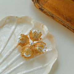 Retro Hollow Stamen Brooch