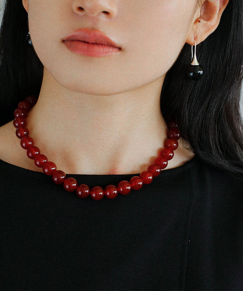 Collana vintage con perline rotonde da 12 mm in onice rosso