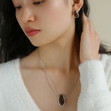 Minimalist 925 Silver Wood Grain Stone White Mother of Pearls Necklace