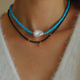 Collana di perle barocche in pietra di colore blu