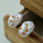 Artisanal Baroque Pearls Earrings - Gold - floysun