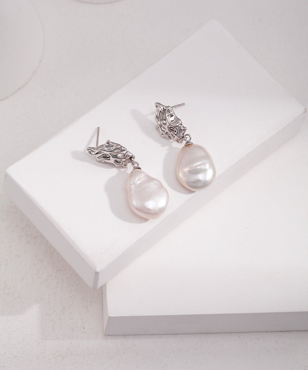 Artistry and Nature Baroque Pearls Drop Earrings - floysun