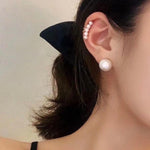 Balance Beam Freshwater Pearl Single Ear Clip - floysun