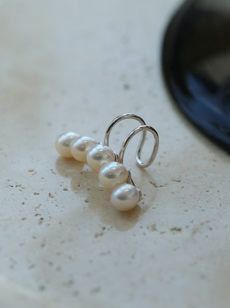 Balance Beam Freshwater Pearl Single Ear Clip - floysun