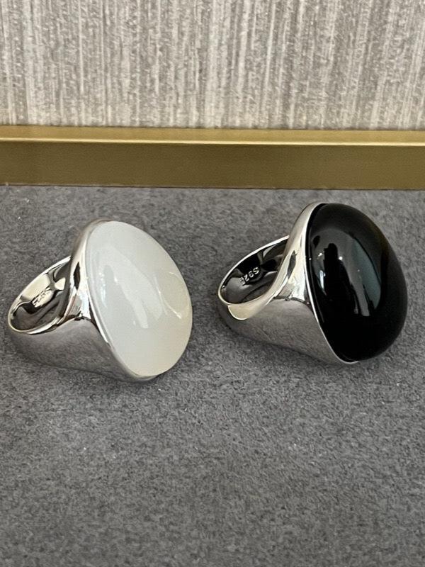 Black Onyx White Chalcedony Oval Egg Sterling Silver Ring - floysun