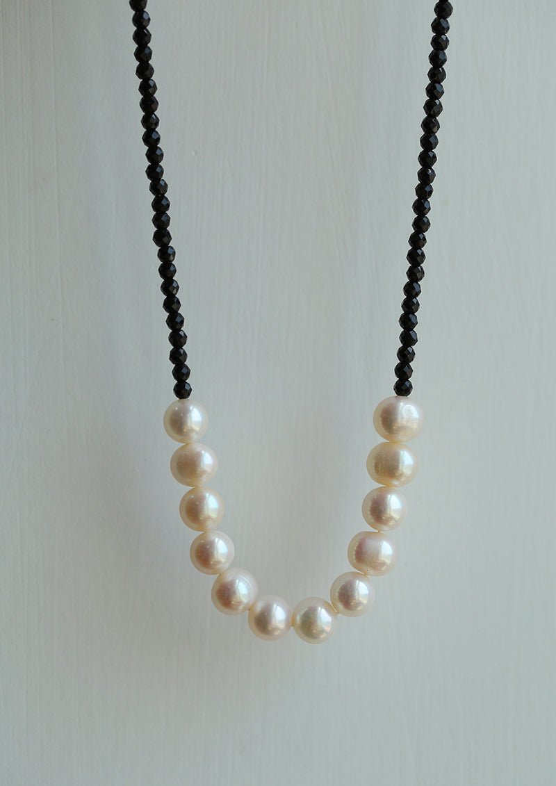 Black Spinel Smile Pearl Beaded Necklace - floysun