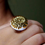 Blooming Elegance 3D Daisy Ring – White & Red Enamel - floysun