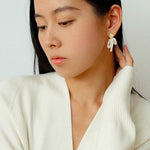 Bow Dance Metal Lava Petite Bow Pearl Earrings - floysun