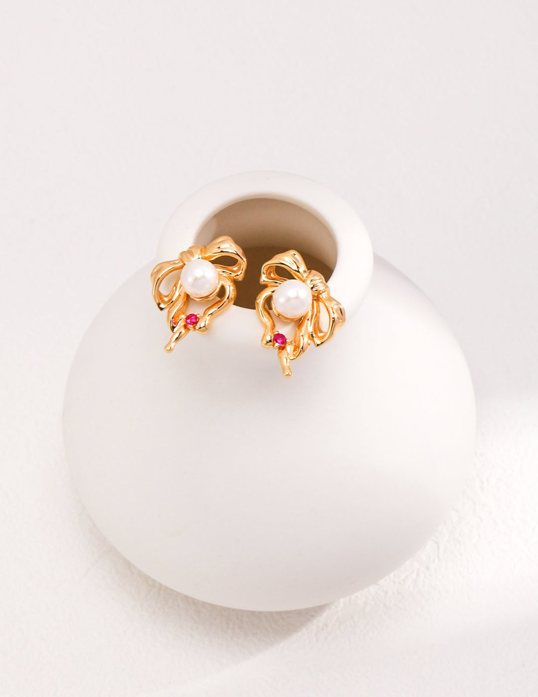 Bow Pearl Red Zirconia Earring - floysun