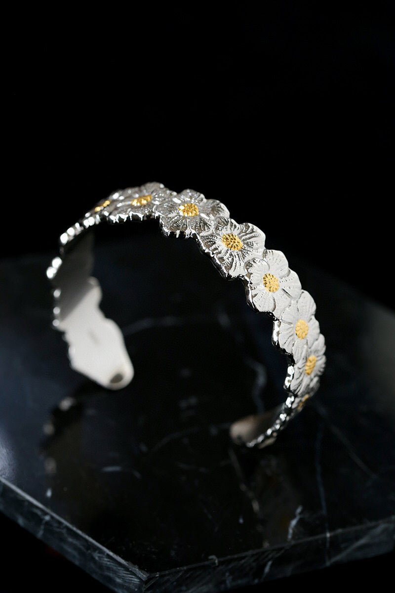 Buccellati - Inspired Gardenia Flower Open Bangle - floysun