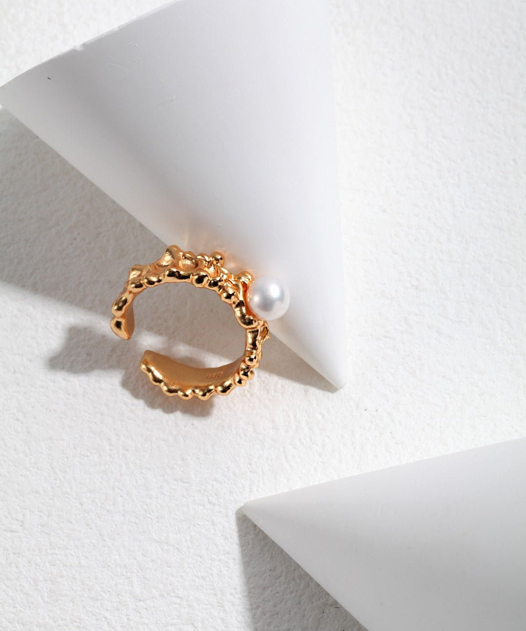 Charming Waves: Lace Pearl Ring - floysun