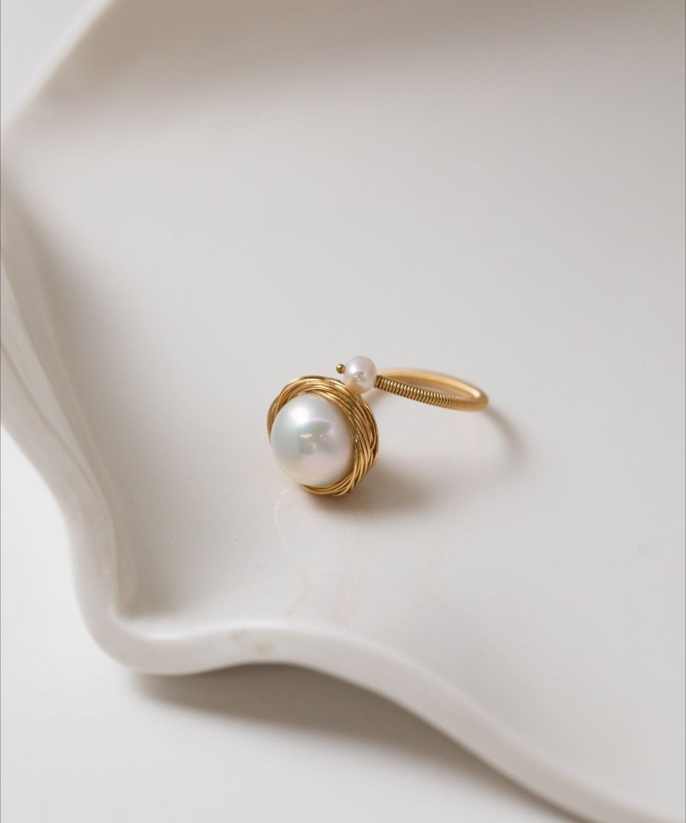 Classic Filigree Series Large Pearl Open Ring - floysun