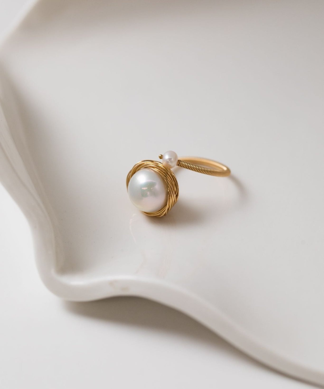 Classic Filigree Series Large Pearl Open Ring - floysun