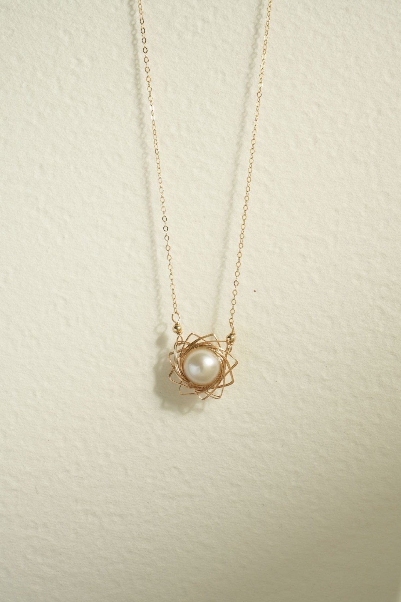 Classic Filigree Series Starburst Pearl Pendant Necklace - floysun