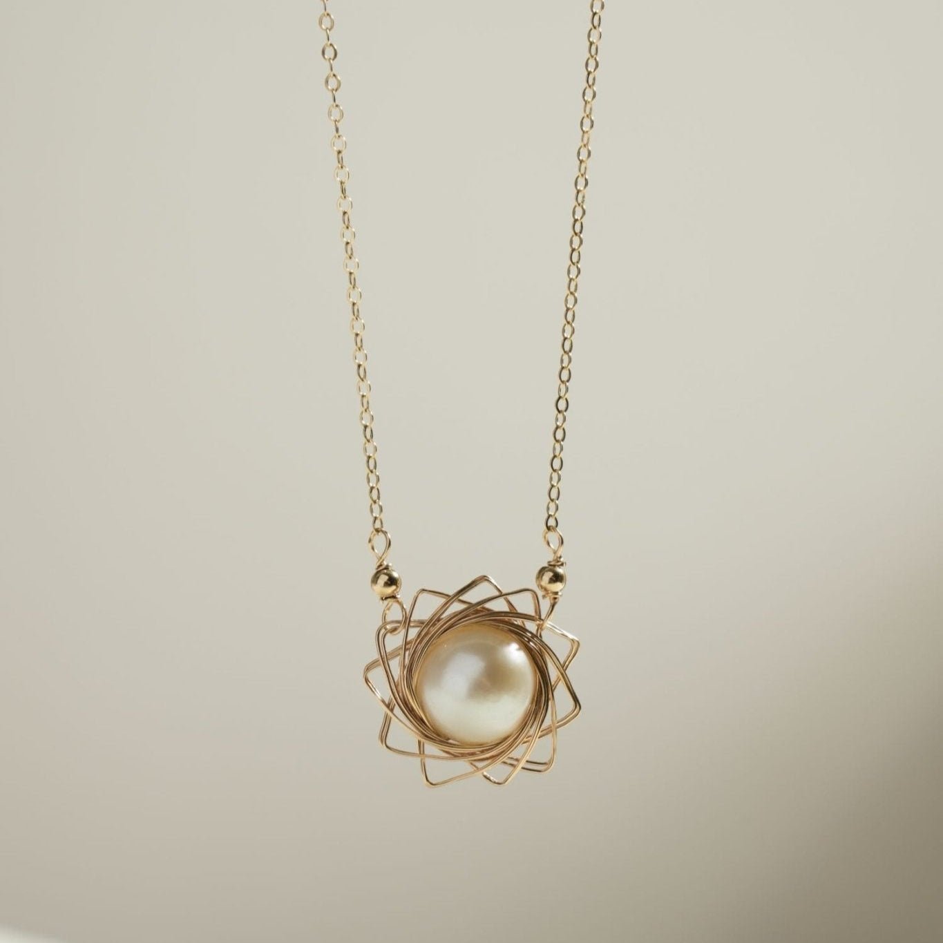 Classic Filigree Series Starburst Pearl Pendant Necklace - floysun