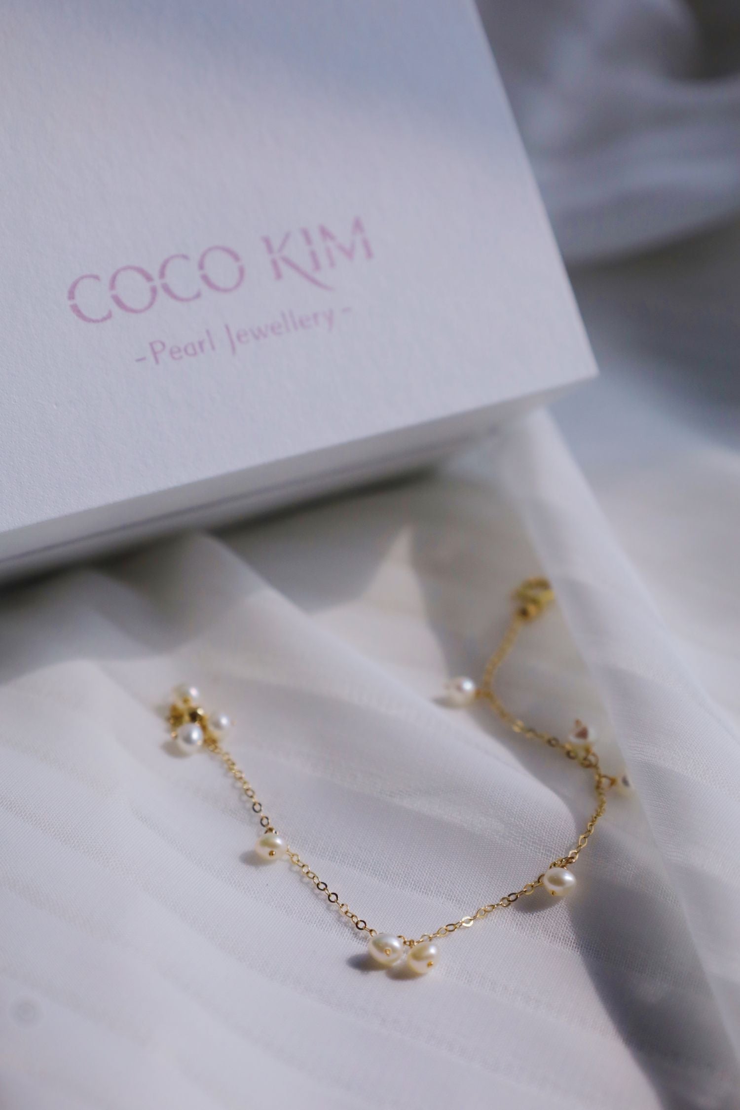 COCOKIM Embellished Series Classic Three Pearls Bracelet - floysun