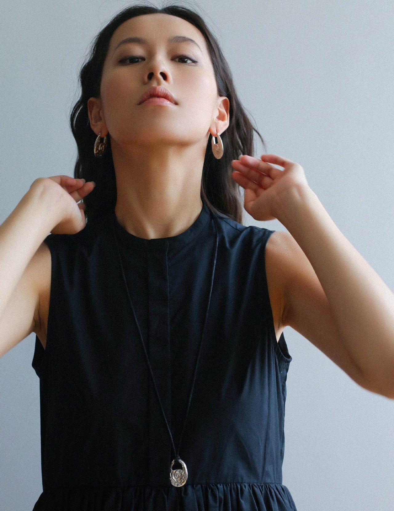 Conch Texture Black Cord Pendant Necklace - floysun