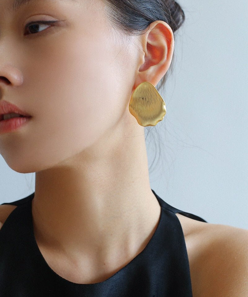 Creative Artistic Petal Textured Statement Earrings - floysun