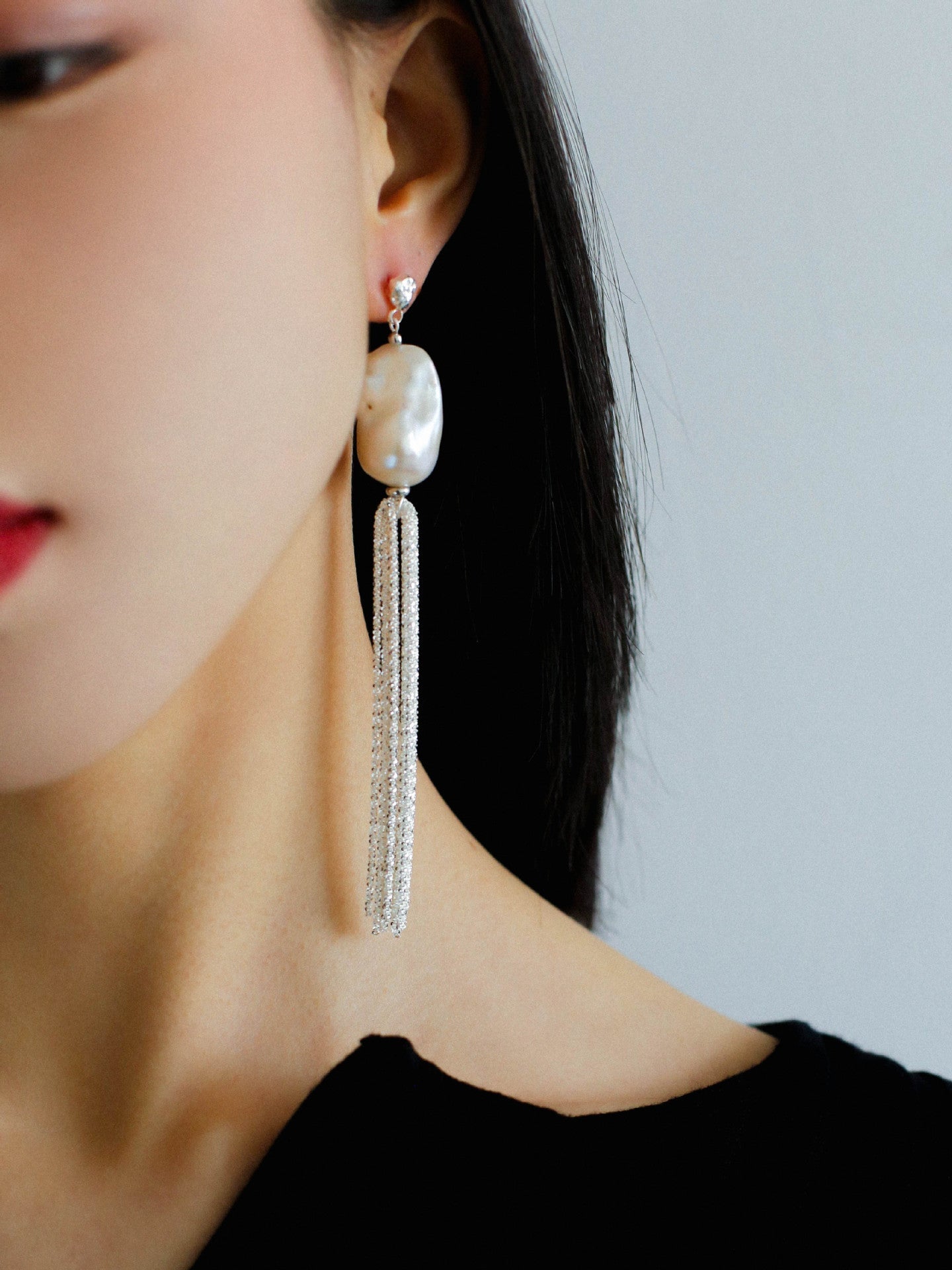 Dazzling Baroque Silver Chain Tassel Drop Earrings - floysun