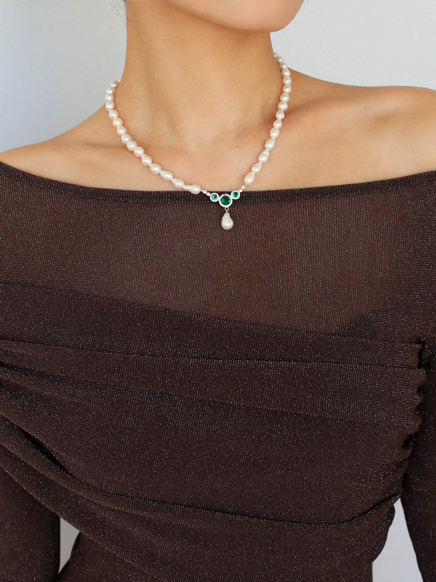 Drop Baroque Pearl Emerald Pendant Necklace - floysun