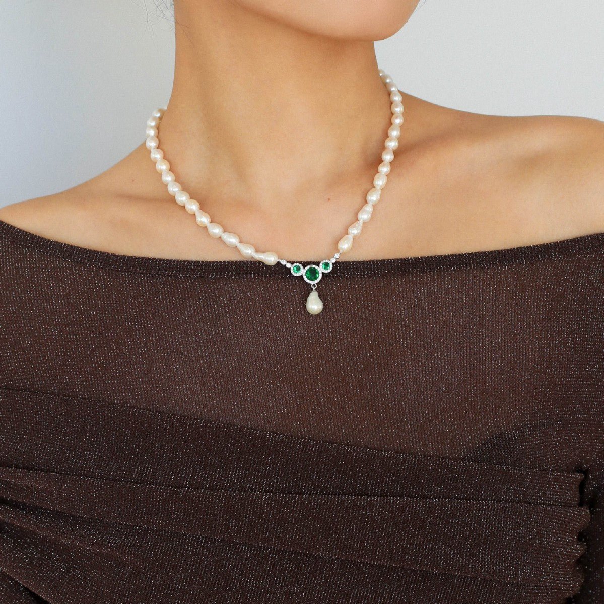 Drop Baroque Pearl Emerald Pendant Necklace - floysun