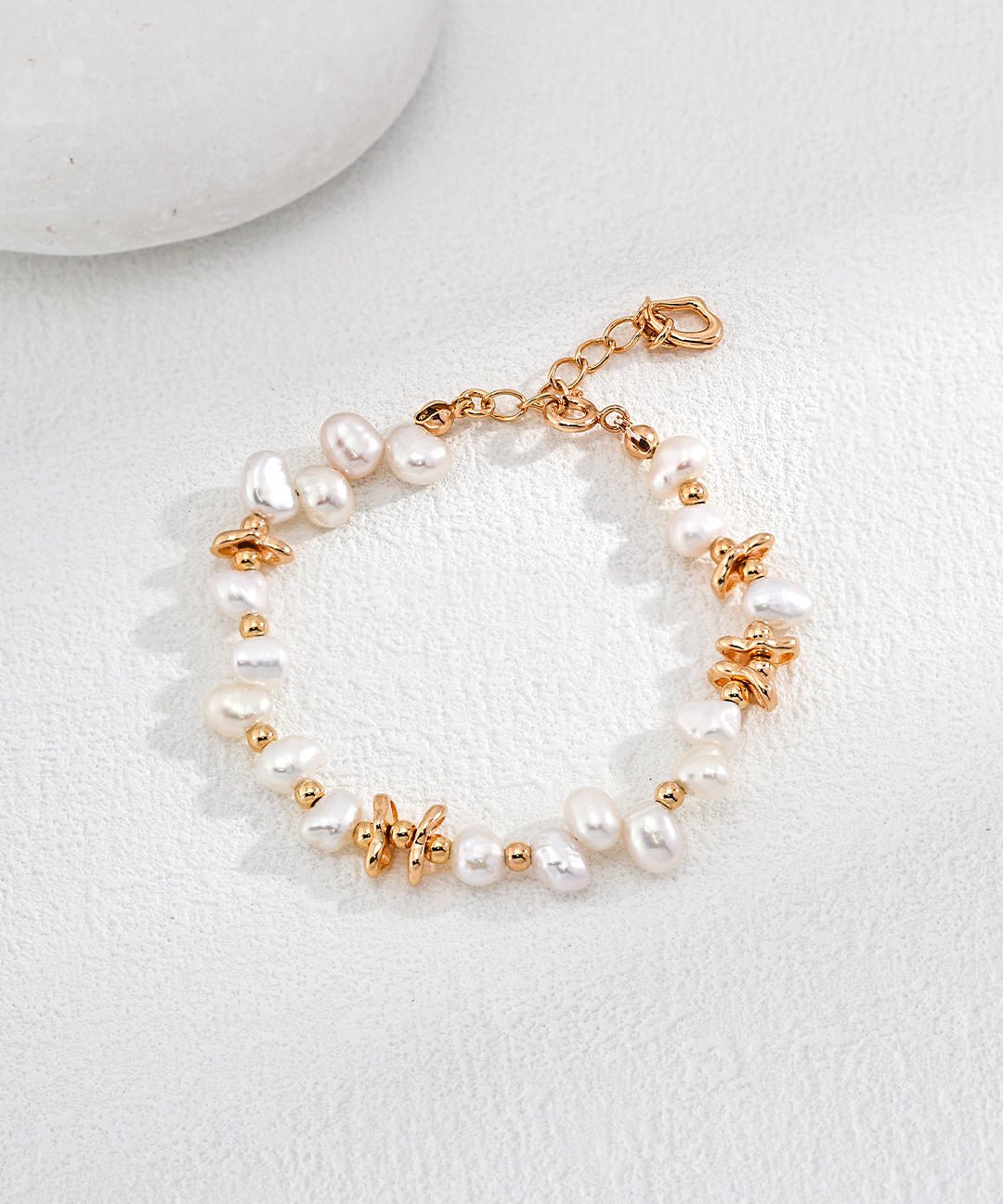 Elegant Mini Gold Beads and Pearls Bracelet - floysun