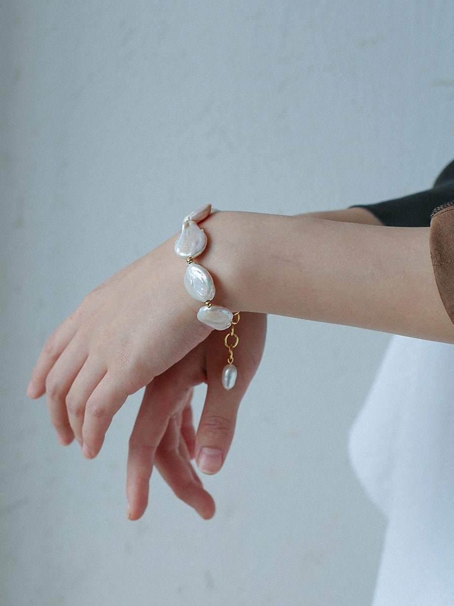 Elegant Rebellion Baroque Pearl Statement Bracelet - floysun