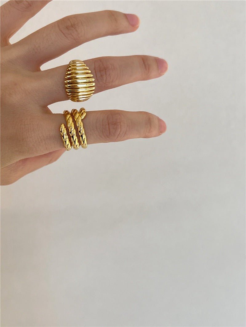 Elegant Vertical Stripe Ring - floysun