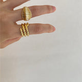 Elegant Vertical Stripe Ring - floysun