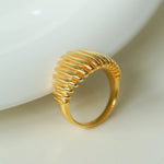 Elegant Vertical Stripe Ring - floysun