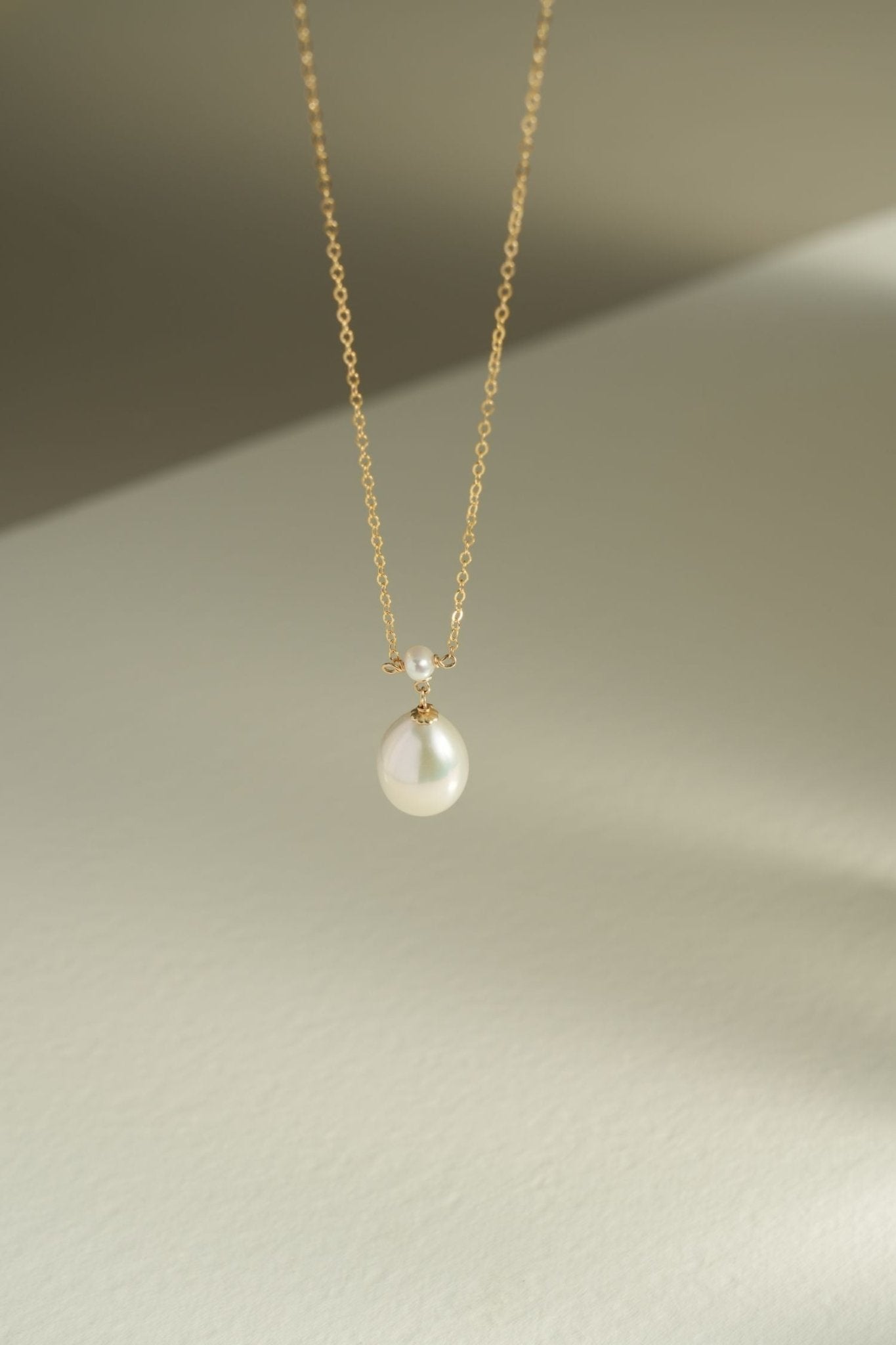 Embellished Series Plump Droplet Pearl Pendant Necklace - floysun