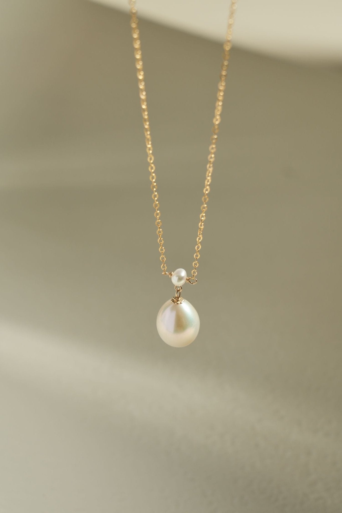 Embellished Series Plump Droplet Pearl Pendant Necklace - floysun