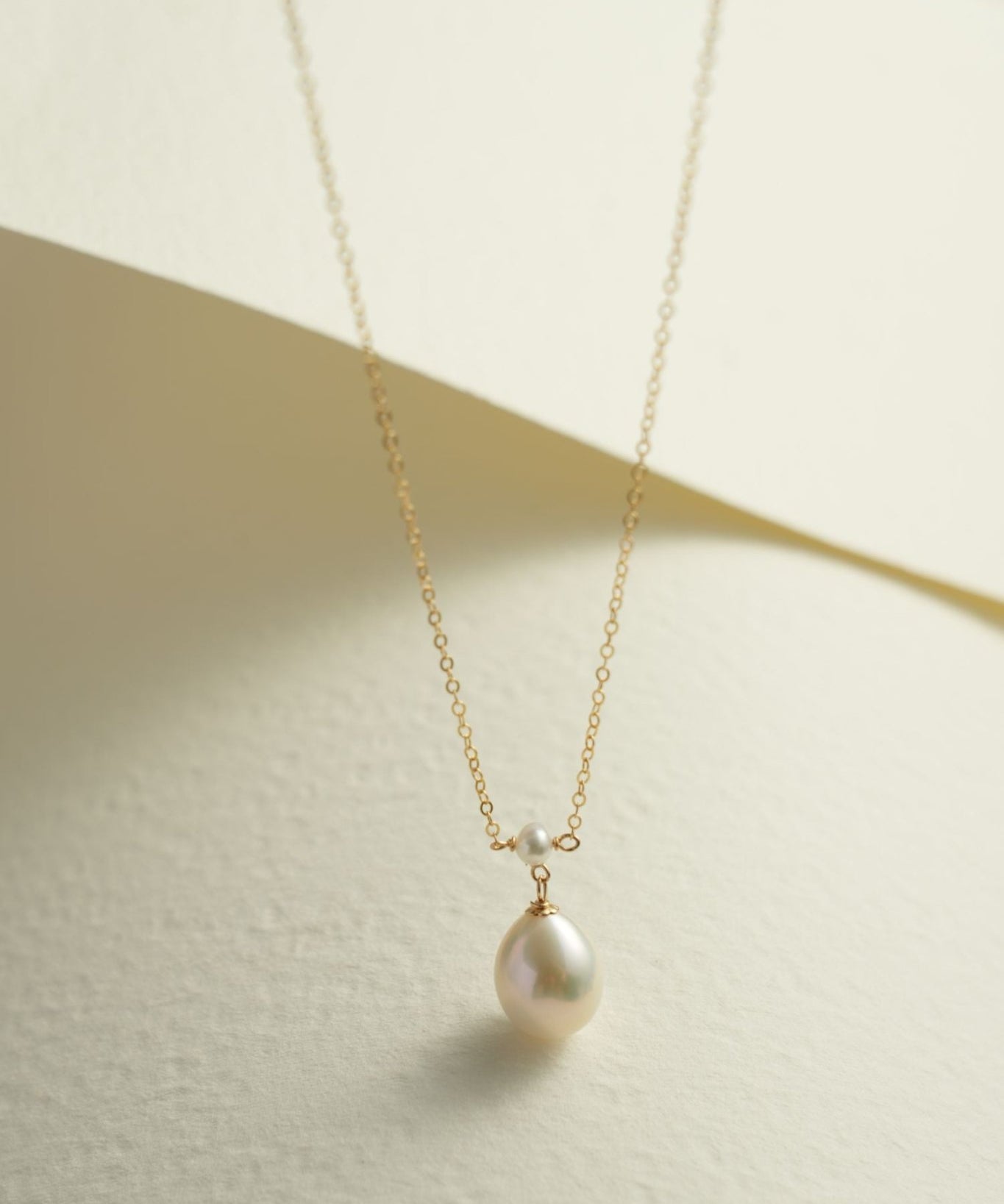 Embellished Series Plump Droplet Pearl Pendant Necklace - floysun