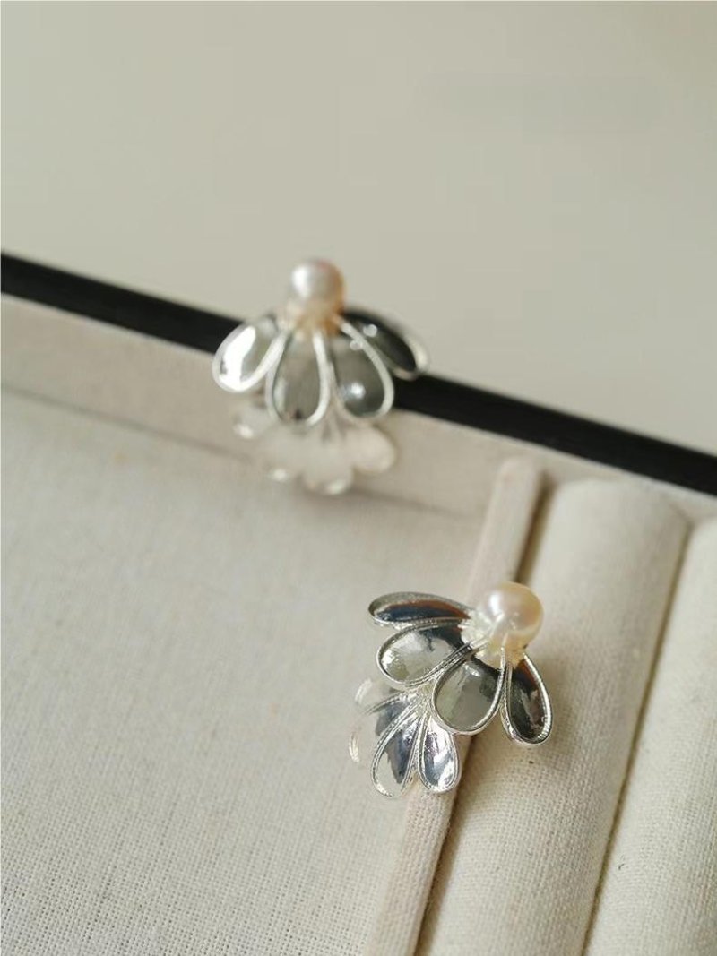 Ethnic Style Double Soma Flowers Pearl Earrings - floysun