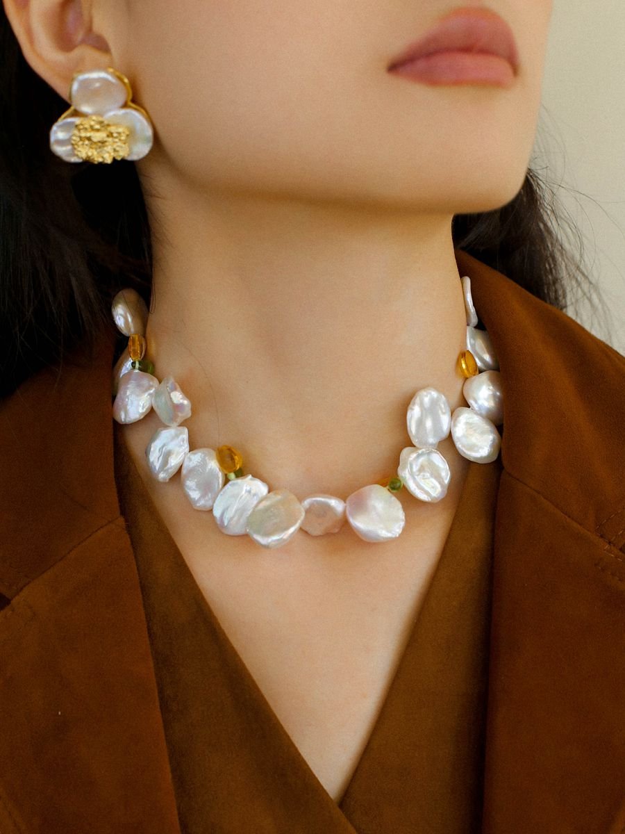 Exaggerated Large Petal Baroque Pearls Necklace - floysun