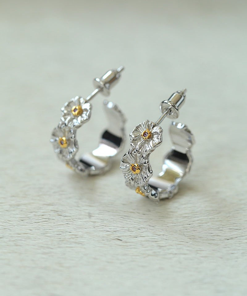 Exquisite Daisy Flower Hug Huggie Earrings - floysun