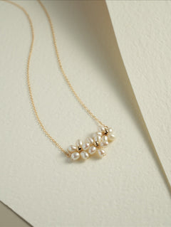 Falling Petals Series Narcissus Pearl Necklace - floysun