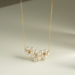 Falling Petals Series Narcissus Pearl Necklace - floysun