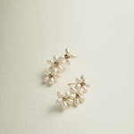 Falling Petals Series Narcissus Pearl Stud Earrings - floysun