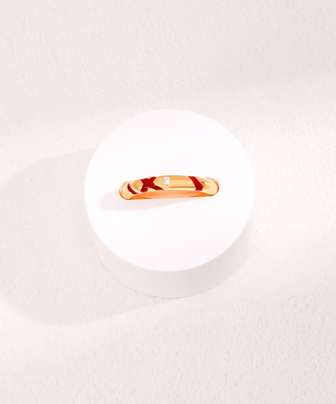 Gold Simple Intertwined Red Line Zircon Rings - floysun