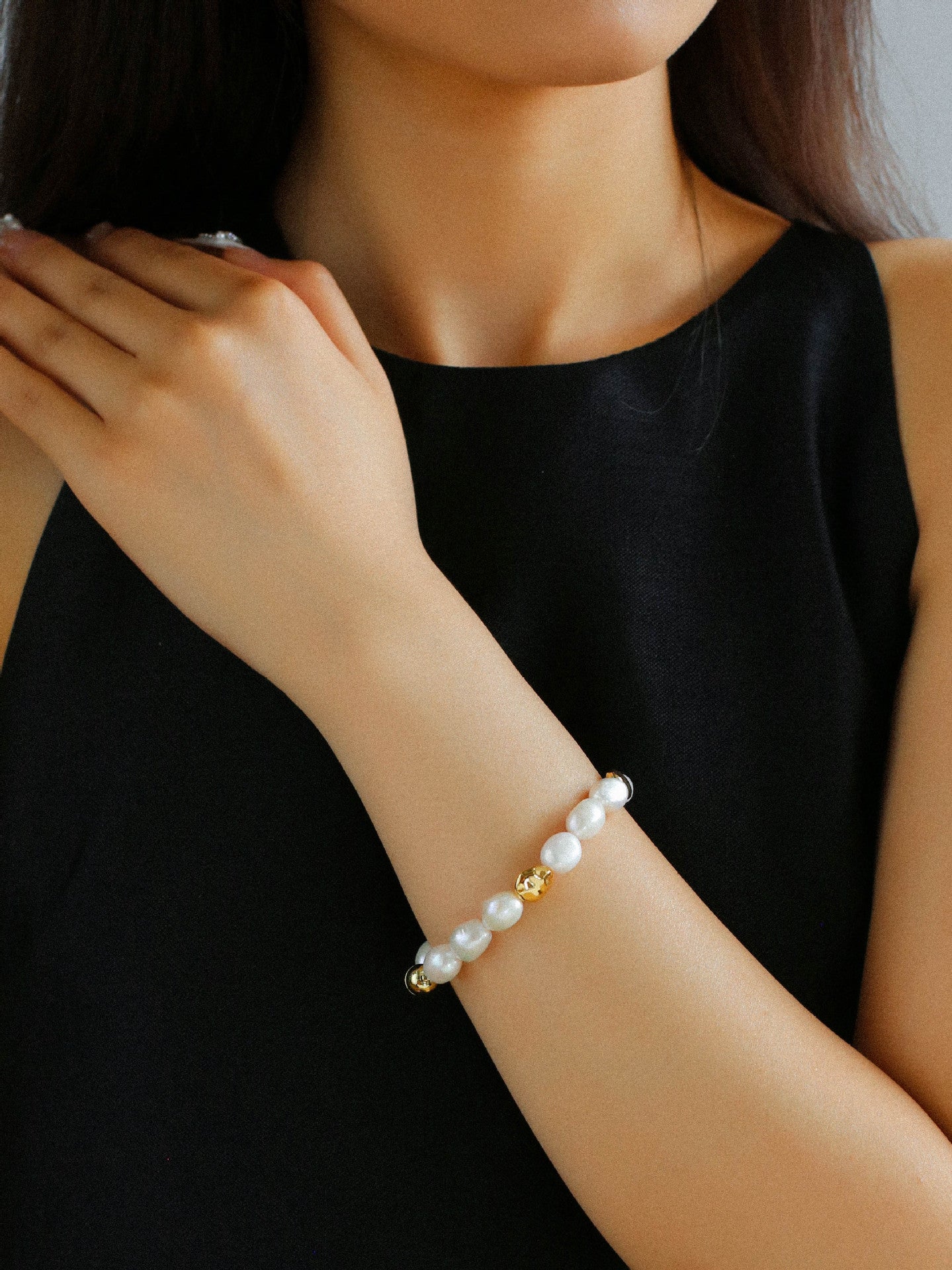 Irregular Metal and Pearl Magnetic Clasp Beaded Bracelet - floysun