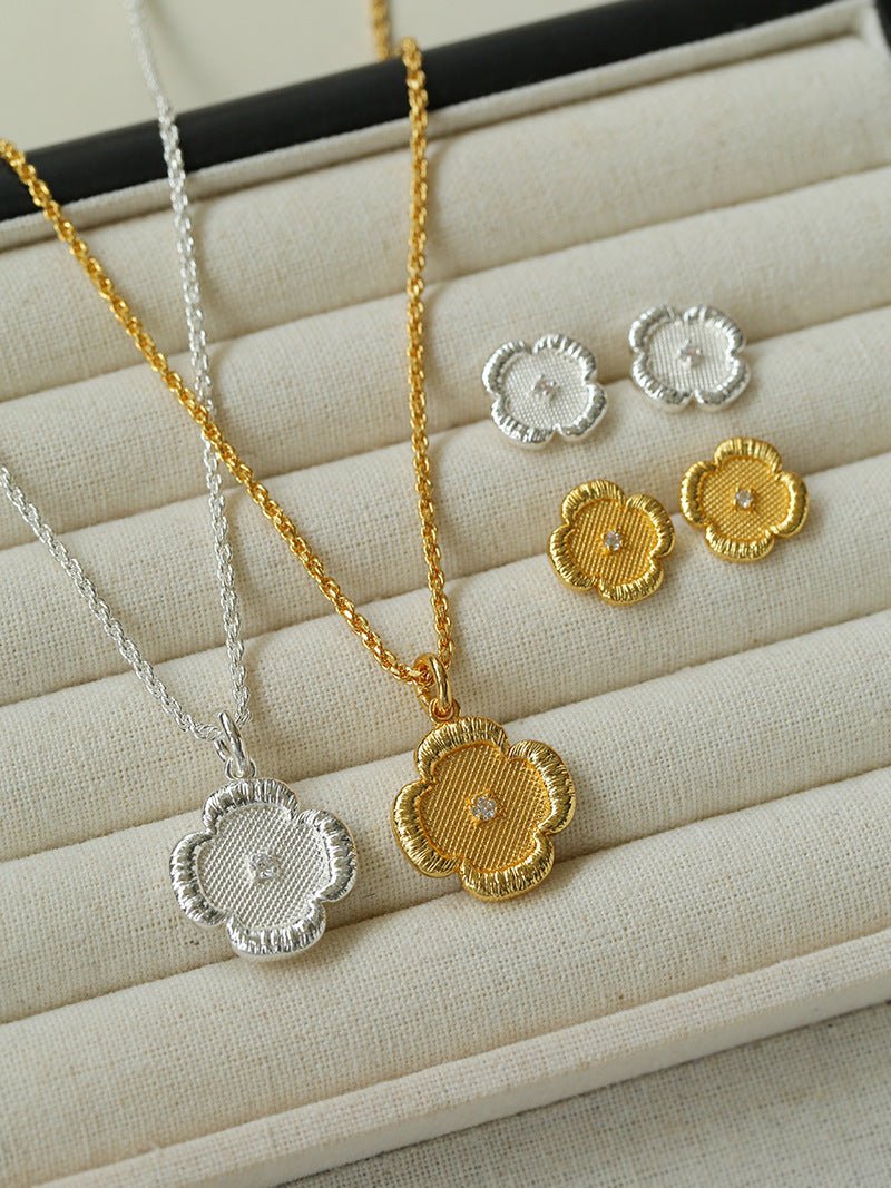 Lace Embroidered Flower Necklace - floysun