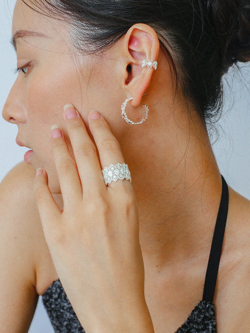 Lace Pattern Diamond Ear Cuff - floysun